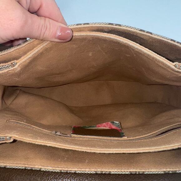 Gucci Vintage GG Monogram Supreme Sherry Line Flap Adjustable Crossbody Bag - Picture 13 of 16